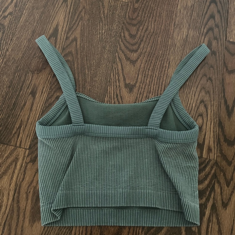 Cropped Tank - Picture 2 of 2